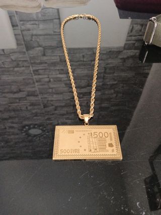Collar Dorado con Colgante Billete 500 Euros