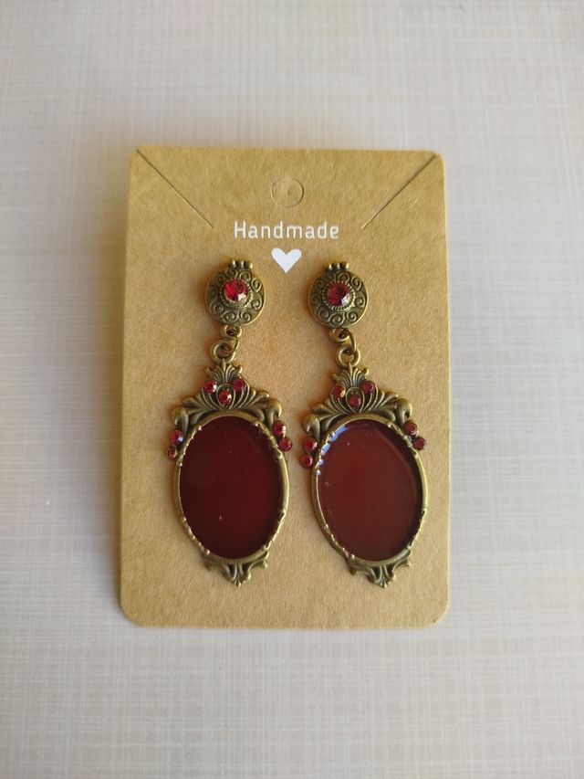 Conjunto Baturra: Pendientes y Gargantilla.