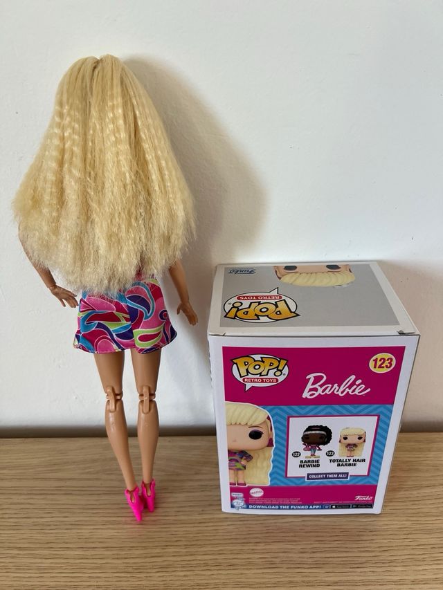 Barbie Funko Pop y Muñeca
