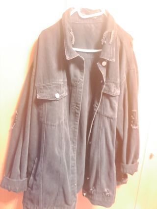 Chaqueta tejana desgastada