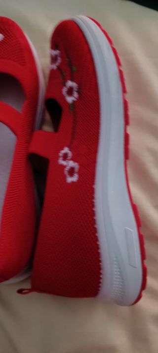 Zapatillas deportivas verano rojas y blancas