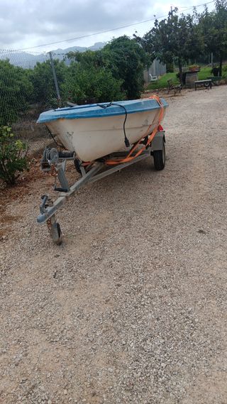 Barco con remolque