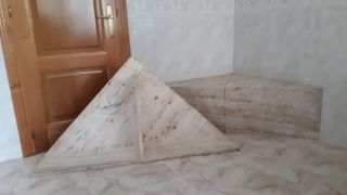 Tavoli in pietra per interni/esterni