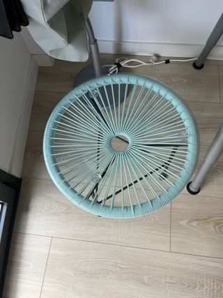 Mesa auxiliar azul para jardín