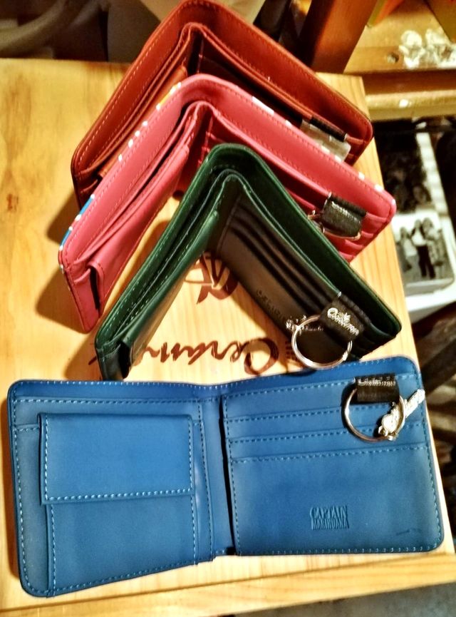 4 Carteras/Billeteras divertidas