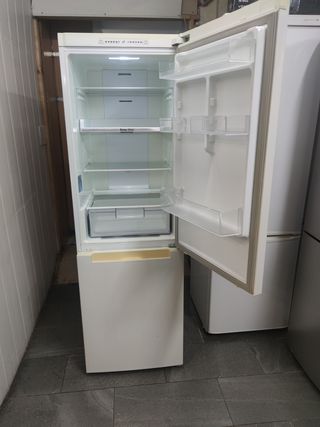 Nevera Samsung 185x60cm A+ no Frost con Garantia 