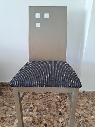 Mesa de comedor moderna