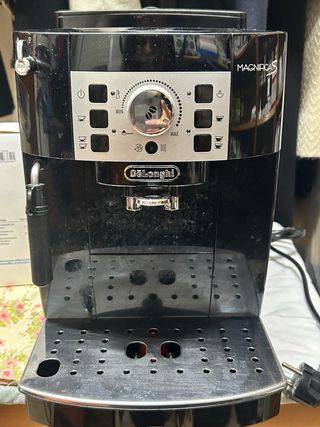 Cafetera DeLonghi Magnifica Automática