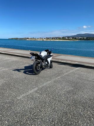 Yamaha YZF R125