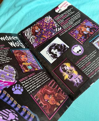 Álbum de cromos Monster High