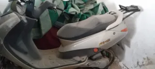 Peugeot Elyseo 49cc Scooter dada de baja