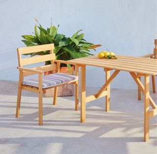 Conjunto Mesa, Banco y 2 Sillas Madera