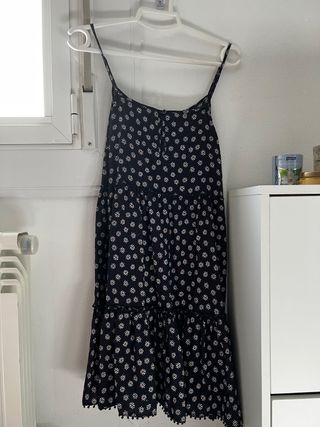 Vestido corto azul marino con flores