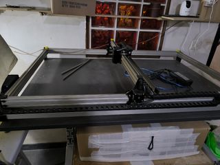 Máquina CNC Láser, vendo las 2 juntas