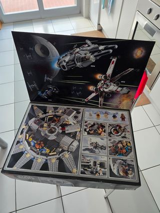 Lego Star Wars 4504 Millennium Falcon 2004