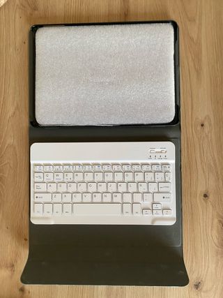 Teclado Inalámbrico con Funda de Cuero- iPad Air 2