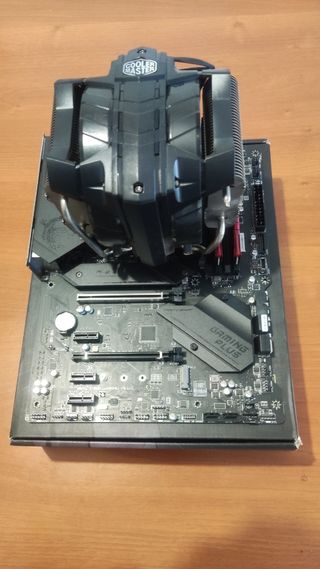 Kit Intel i5 10600KF + MSI Z490 + 32Gb Ram + V8