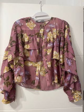 Blusa Zara volantes floral rosa