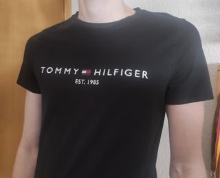 Camiseta Tommy Hilfiger Talla S Negra