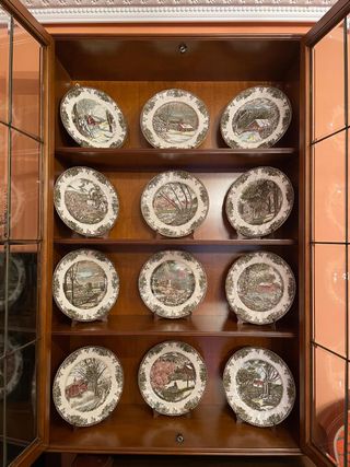 Colección de platos decorativos de cerámica