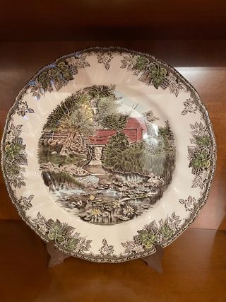 Colección de platos decorativos de cerámica