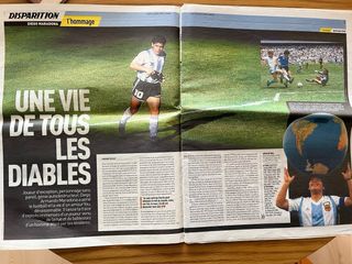 Lote de periódicos AS/Marca/Equipe sobre Maradona