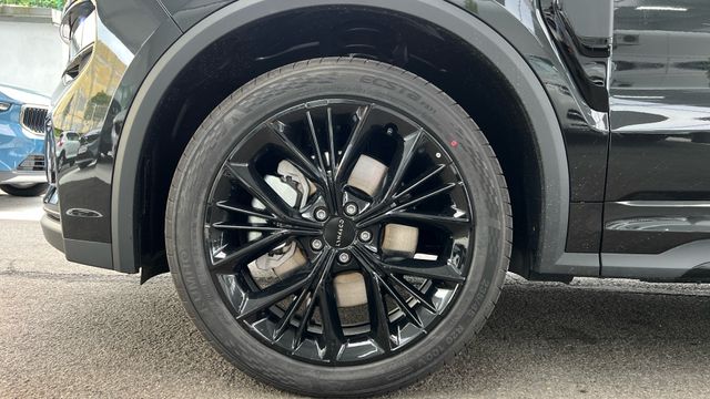 LYNK & CO 01 2025