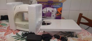 Máquina de coser mini portátil