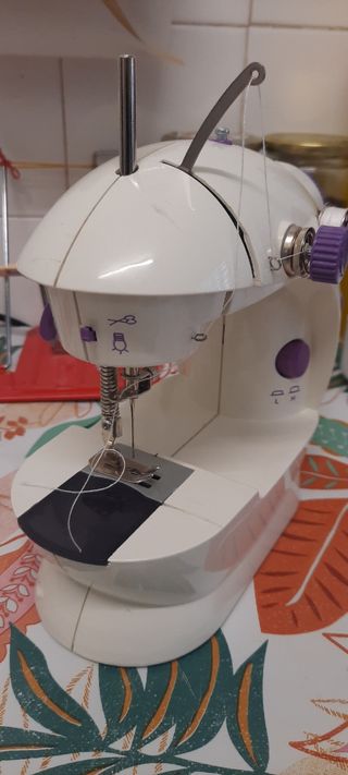 Máquina de coser mini portátil