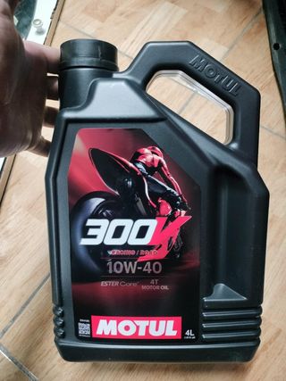 Óleo Motul 300V 10W40 4L