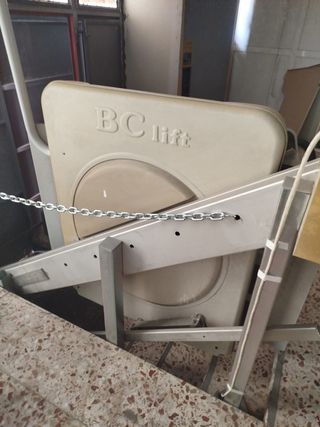 Salvaescaleras eléctrico