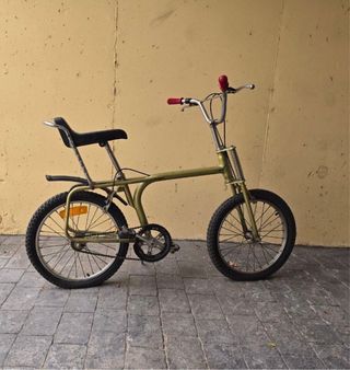 Bicicleta vintage dorado