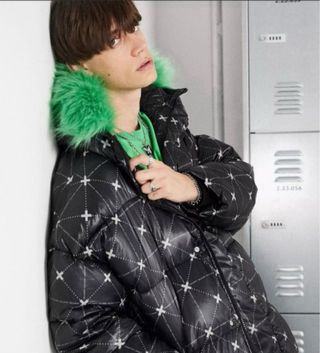 ASOS. Plumífero oversize. T S