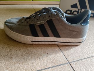 Adidas Daily 3.0 Grigio Scuro Taglia 42