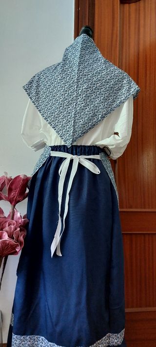 Traje de Casera Adulto Azul y Blanco