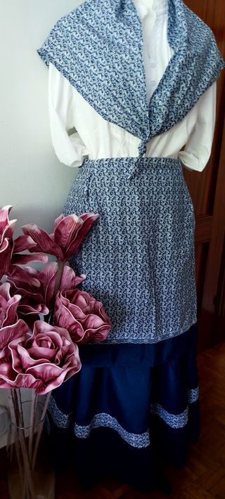 Traje de Casera Adulto Azul y Blanco