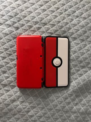 Nintendo 2DS XL Poké Ball Edición Especial