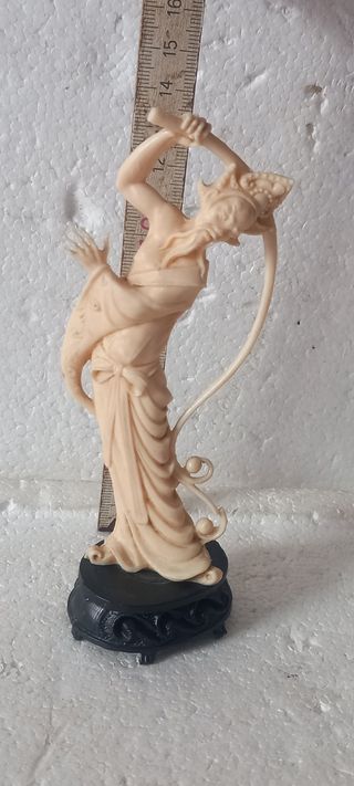 STATUINE 