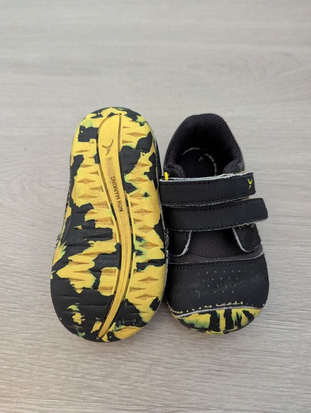 Zapatillas deportivas niño negras T22 Decathlon