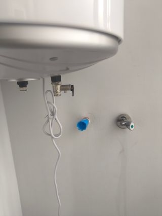 electricidad y fontanería