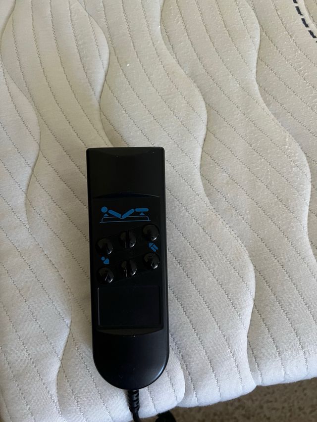 Cama articulada con somier de láminas