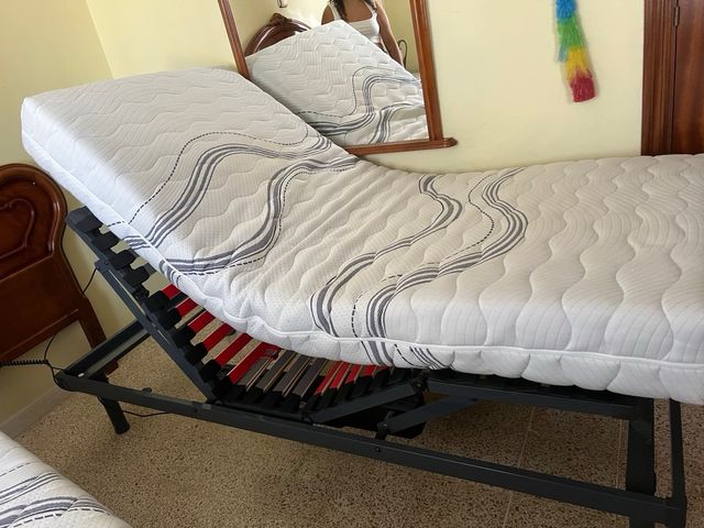 Cama articulada con somier de láminas