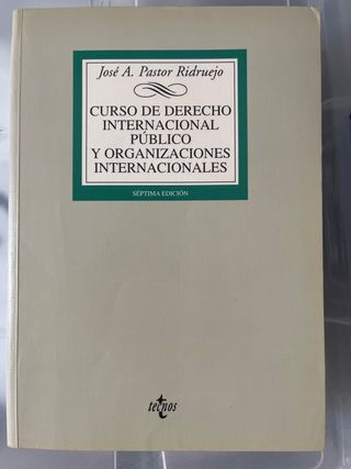 Curso de Derecho Internacional Público y Organi...