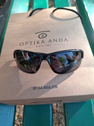 Gafas de sol negras