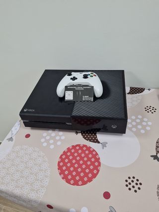 Xbox Consola Negra + Mando Blanco