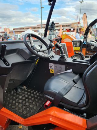 Minicargadora de ruedas