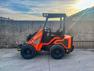 Minicargadora de ruedas