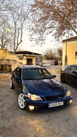Lexus IS200 