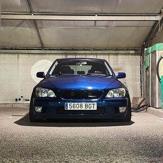 Lexus IS200 