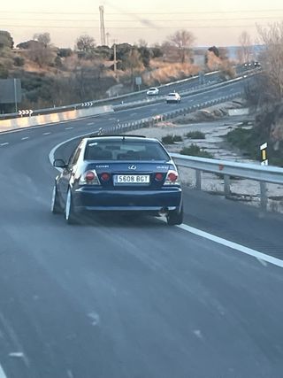 Lexus IS200 
